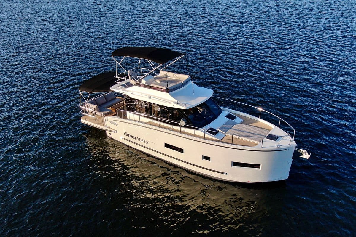 Futura 36 — exterior, view 1