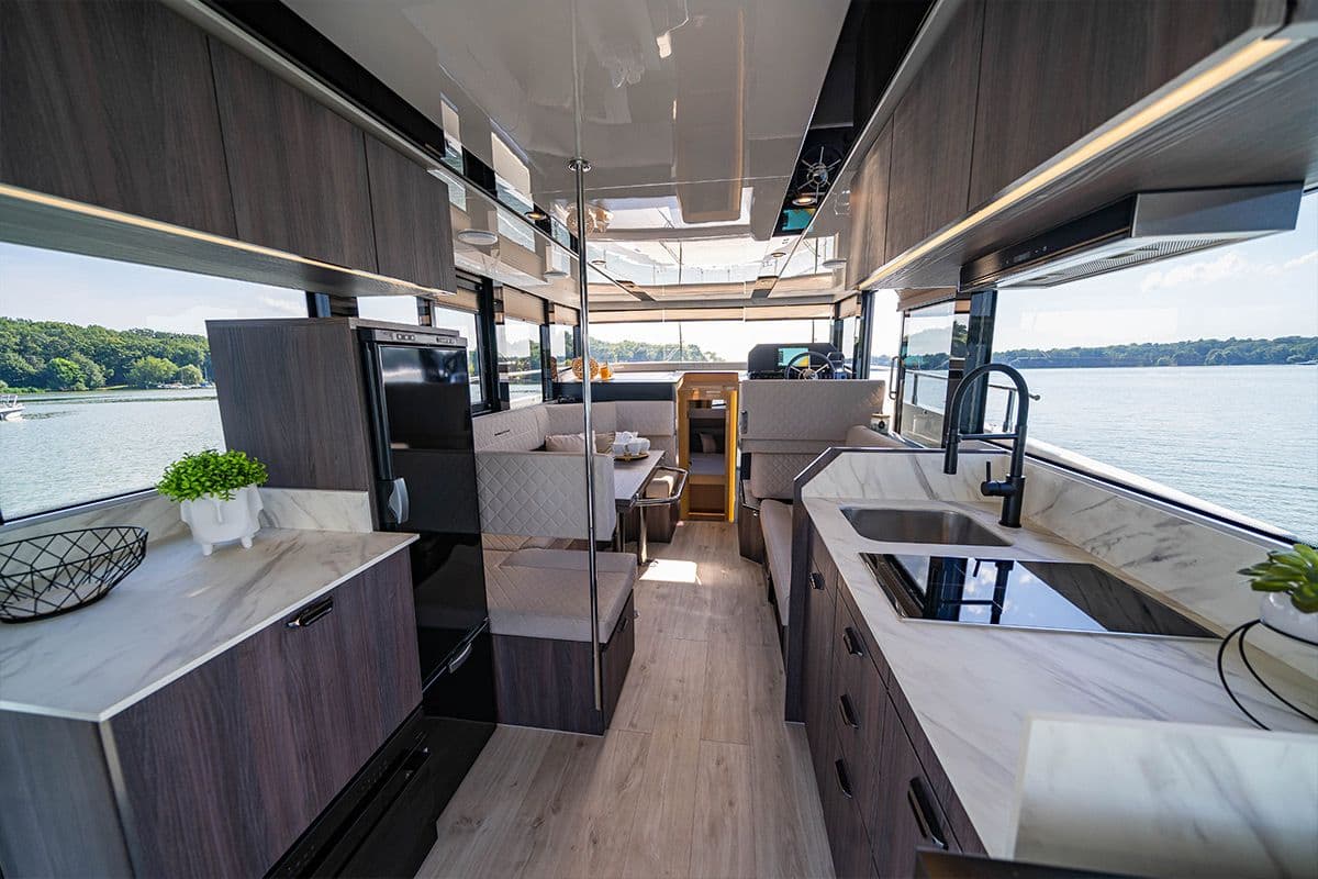 Maestro 42 — intérieur, vue 5