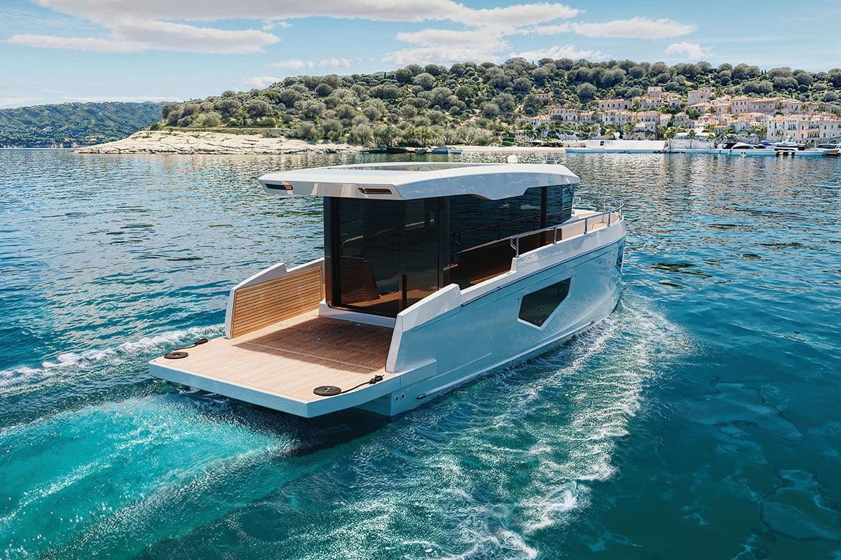 Gran Maestro 43 — exterior view