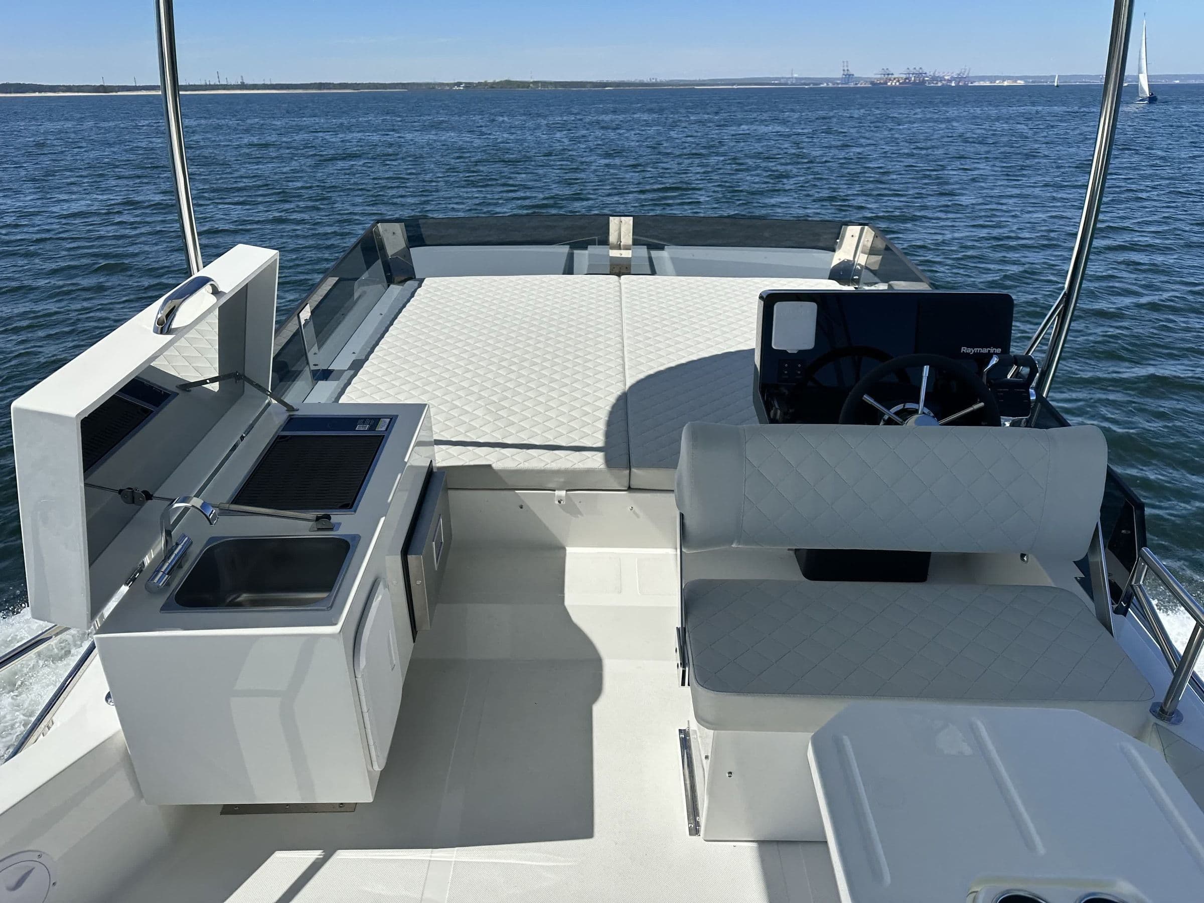 Seamaster 45 — Flybridge avec barbecue à bâbord